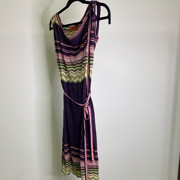 On Trend Dress - Picture 2 of 2